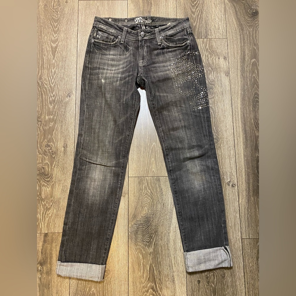 Miss Me Skull Embellished Straight Leg Cuffed Jeans Women’s Size 27